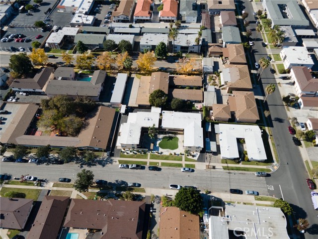 515 S Stewart Drive, Covina CA: https://media.crmls.org/medias/b1faff89-e9b2-46c2-935a-9d5e85334c4b.jpg
