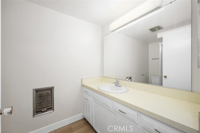 1930 St John Road, Seal Beach CA: https://media.crmls.org/medias/b1fba752-134f-4e83-b58f-3f54c3b80aa6.jpg