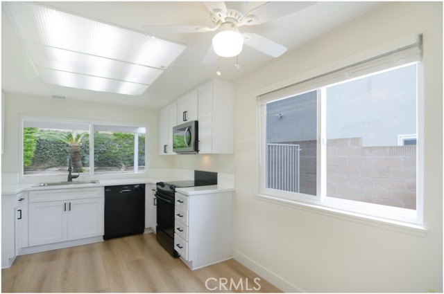 Detail Gallery Image 8 of 31 For 1110 Redding Ave, Costa Mesa,  CA 92626 - 4 Beds | 2 Baths