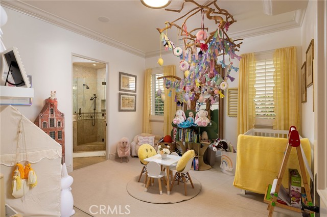 Detail Gallery Image 11 of 38 For 16111 Santa Barbara Ln, Huntington Beach,  CA 92649 - 4 Beds | 5/1 Baths