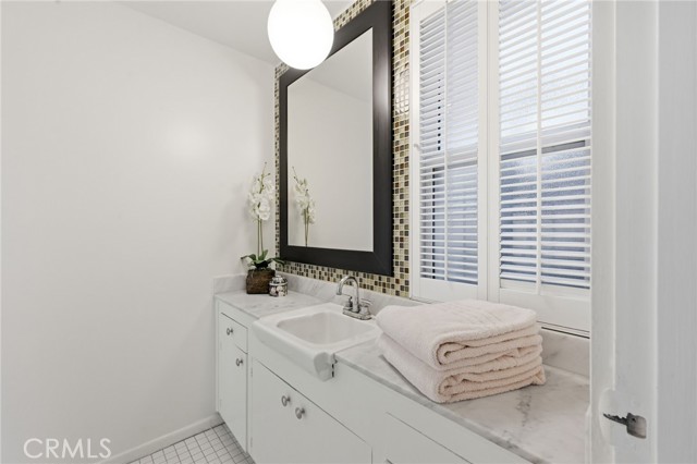 Detail Gallery Image 15 of 27 For 1510 Westcliff Dr #1,  Newport Beach,  CA 92660 - 2 Beds | 2 Baths