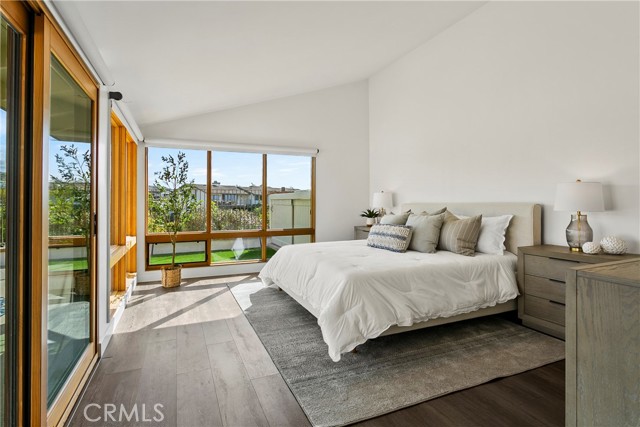 Detail Gallery Image 14 of 33 For 11 Skysail Dr, Corona Del Mar,  CA 92625 - 2 Beds | 2/1 Baths