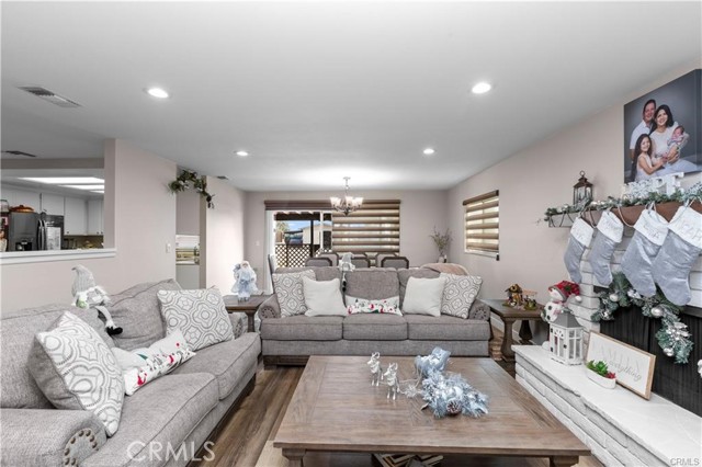 Detail Gallery Image 15 of 31 For 10695 Linden Ave, Bloomington,  CA 92316 - 3 Beds | 2 Baths