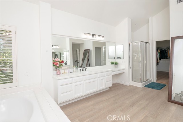5 Encinal, Lake Forest CA: https://media.crmls.org/medias/b1ff15bd-a83e-4437-80e4-01f6603a33a7.jpg