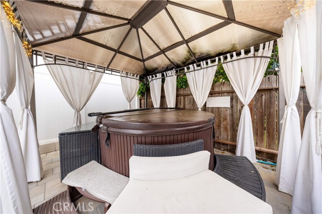 22361 Torino, Laguna Hills CA: https://media.crmls.org/medias/b1ff2e8c-c9ad-4a12-a779-bcc6e8b46e2a.jpg