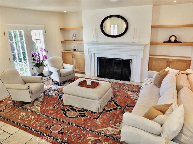 Detail Gallery Image 23 of 71 For 89 Rivo Alto Canal, Long Beach,  CA 90803 - 5 Beds | 3/1 Baths