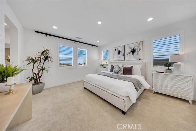 Detail Gallery Image 42 of 72 For 251 Tank, Irvine,  CA 92618 - 4 Beds | 3/1 Baths