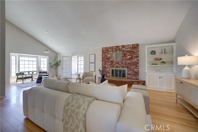 1629 Hillsboro Drive, Santa Maria CA: https://media.crmls.org/medias/b1ffb0e3-d659-4752-bed1-5c6cb67135f5.jpg