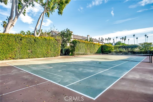 Detail Gallery Image 21 of 24 For 7308 Corbin Ave #G,  Reseda,  CA 91335 - 2 Beds | 2 Baths