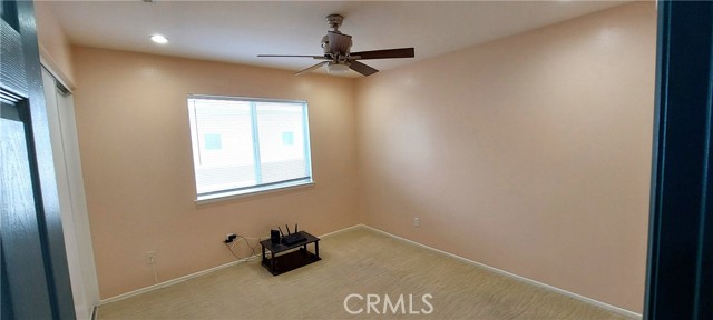 21107 Oakleaf Canyon Drive, Newhall CA: https://media.crmls.org/medias/b200888e-38d5-45c1-835f-3cc2ede1533a.jpg