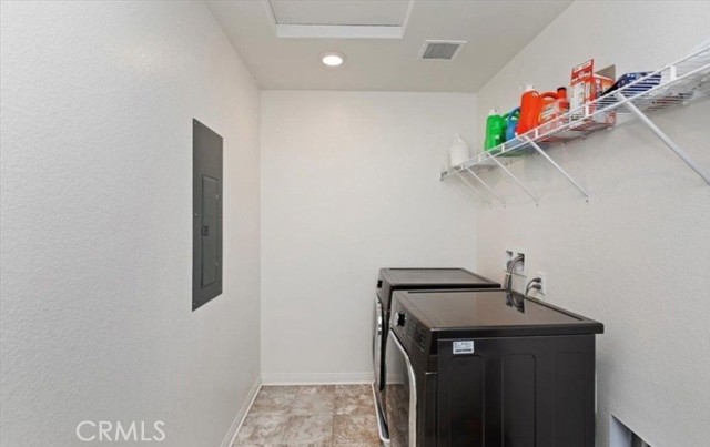 Detail Gallery Image 11 of 23 For 21288 Telegraph Rd, Riverside,  CA 92507 - 5 Beds | 3 Baths