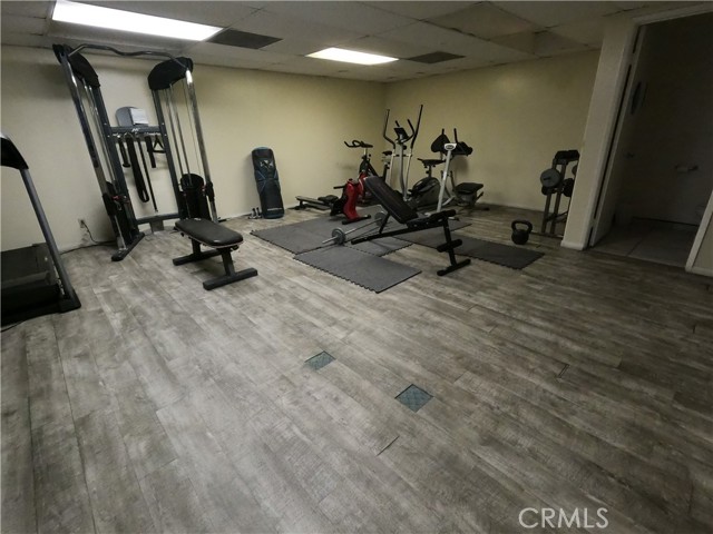 Detail Gallery Image 12 of 17 For 5060 Kester Ave #101,  Sherman Oaks,  CA 91403 - 1 Beds | 1 Baths