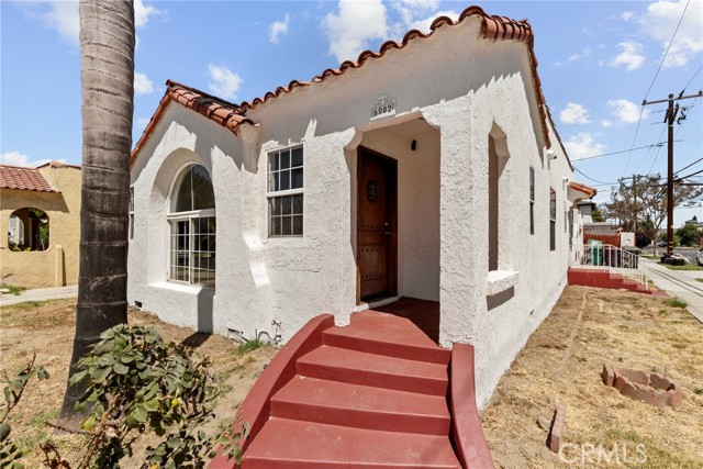 Detail Gallery Image 2 of 22 For 6802 Lewis Ave, Long Beach,  CA 90805 - 2 Beds | 1 Baths