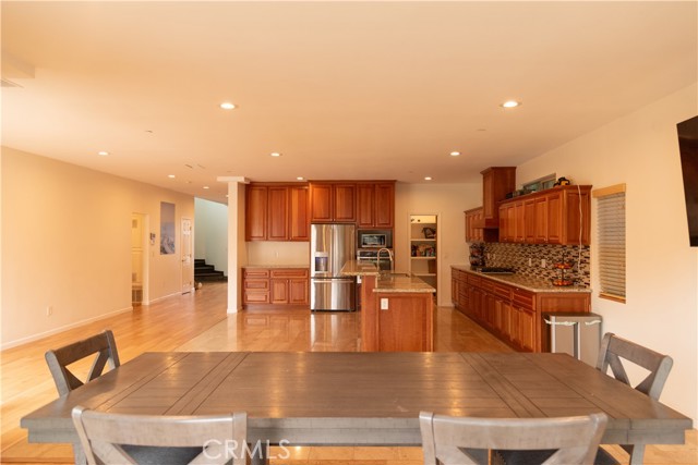 Detail Gallery Image 12 of 55 For 1137 N Banning Bld, Wilmington,  CA 90744 - 4 Beds | 5 Baths