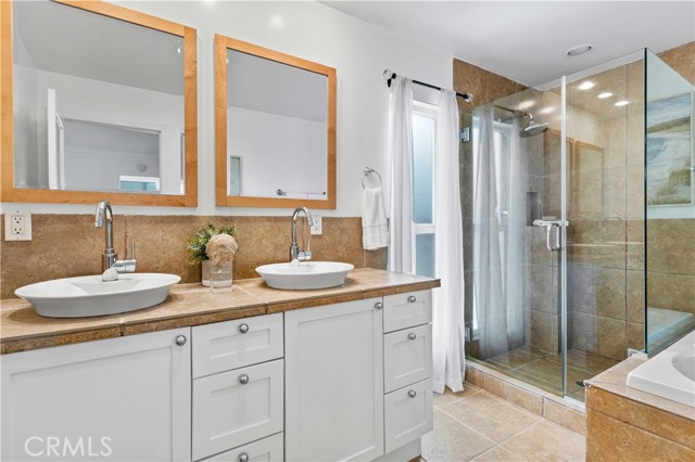 3504 Crest Drive, Manhattan Beach, California 90266, 3 Bedrooms Bedrooms, ,2 BathroomsBathrooms,Residential,Sold,Crest,SB21210685