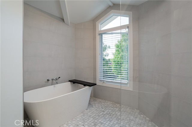 Detail Gallery Image 20 of 60 For 212 Kings Pl, Newport Beach,  CA 92663 - 4 Beds | 3/2 Baths