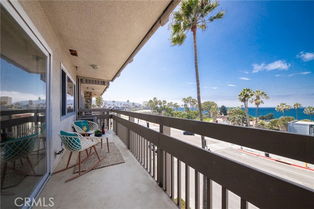 230 Catalina Avenue, Redondo Beach, California 90277, 2 Bedrooms Bedrooms, ,2 BathroomsBathrooms,Residential,Sold,Catalina,OC21195101