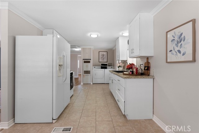 27150 Shadel Road, Menifee CA: https://media.crmls.org/medias/b2047597-5a7b-4e9c-8239-04b3a0535f15.jpg