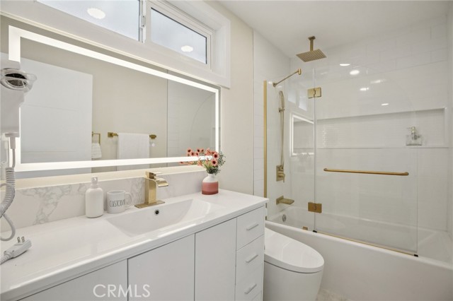 Detail Gallery Image 37 of 60 For 1533 W San Lorenzo Ave, Santa Ana,  CA 92704 - 5 Beds | 3 Baths