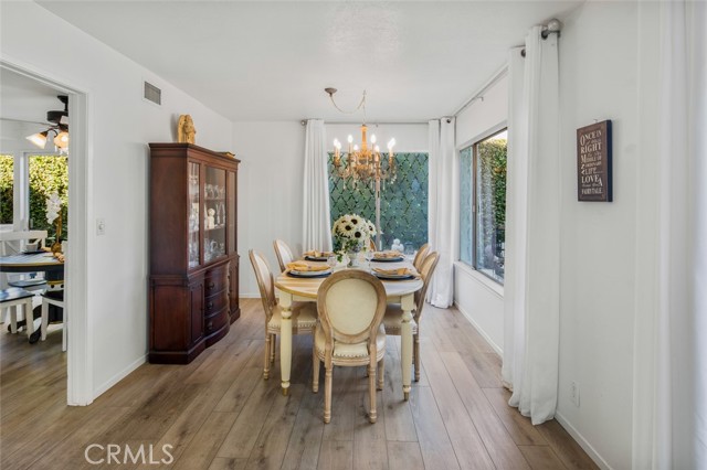 15232 Lille Circle, Irvine CA: https://media.crmls.org/medias/b2055766-cc46-4753-afe5-3e3e7da155ca.jpg