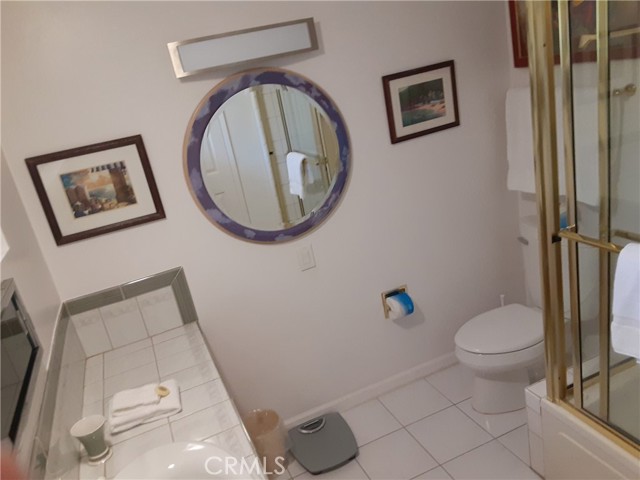 7703 Skyhill Drive photo 9