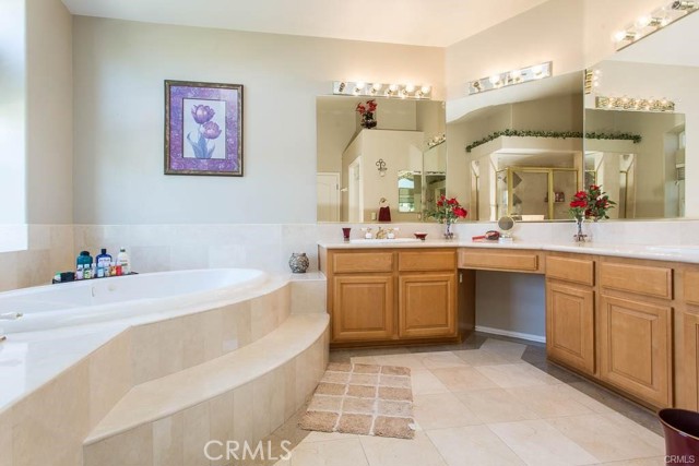 19709 Winged Foot Way, Porter Ranch CA: https://media.crmls.org/medias/b2067441-7b77-454e-ae43-3d6259fcf8de.jpg