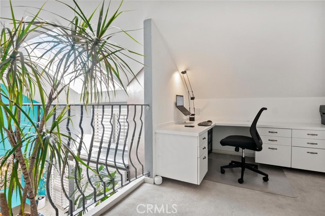 13331 Moorpark Street, Sherman Oaks CA: https://media.crmls.org/medias/b2083aeb-6837-4fc4-9da3-042122b2c2ec.jpg