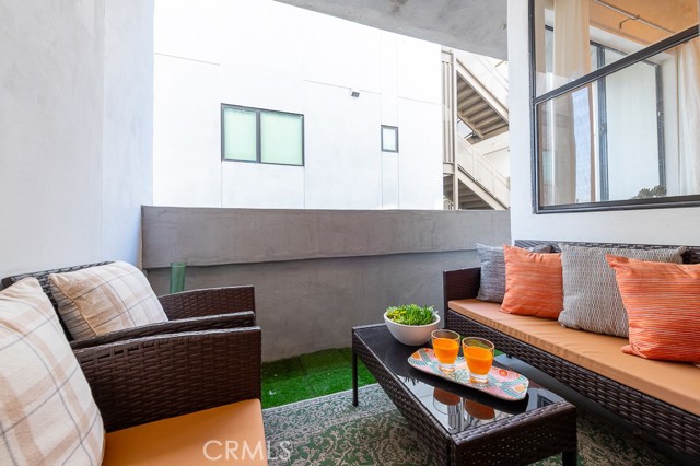 Detail Gallery Image 13 of 35 For 839 Larrabee St #6,  West Hollywood,  CA 90069 - 2 Beds | 2/1 Baths