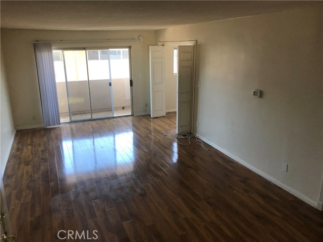 6339 Morse Avenue, North Hollywood CA: https://media.crmls.org/medias/b2085a4b-1242-4587-8bc6-de3d79fa3e45.jpg