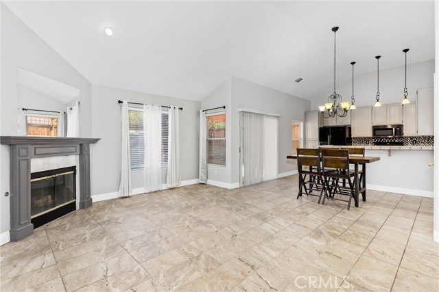 Detail Gallery Image 7 of 29 For 14828 Stone Age Lane, Victorville,  CA 92394 - 3 Beds | 2 Baths