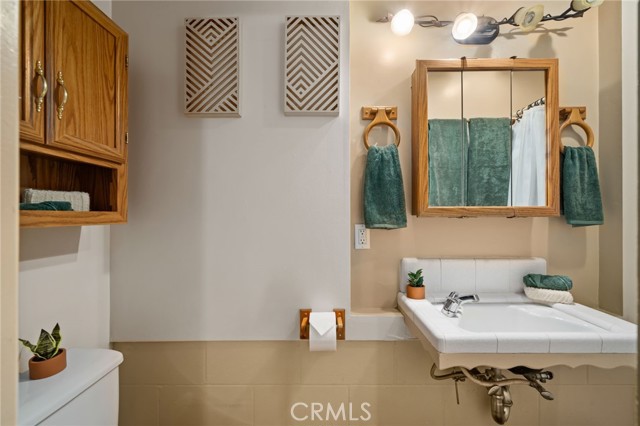 Detail Gallery Image 20 of 40 For 32143 West Dr, Running Springs,  CA 92382 - 2 Beds | 1/1 Baths