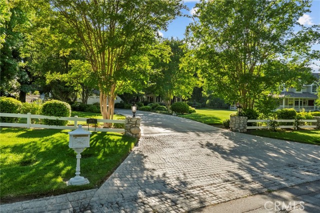 26675 MacMillan Ranch Road, Canyon Country CA: https://media.crmls.org/medias/b209e161-20e3-4c9d-a962-02a6d95fcb92.jpg
