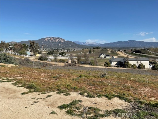 Detail Gallery Image 4 of 19 For 49215 Meadowview, Aguanga,  CA 92536 - 3 Beds | 2 Baths