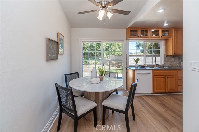 Detail Gallery Image 11 of 40 For 23405 Gaucho Ct, Valencia,  CA 91355 - 2 Beds | 2 Baths