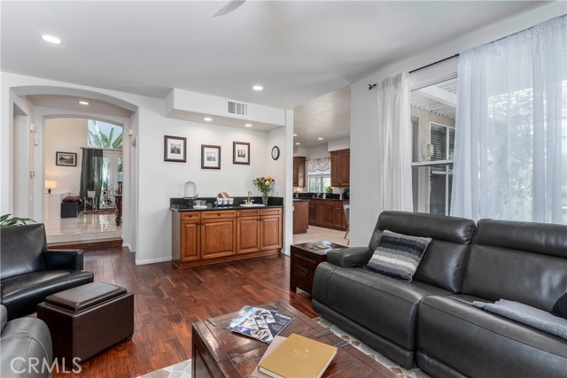 Detail Gallery Image 17 of 46 For 7371 Westcliff Dr, West Hills,  CA 91307 - 5 Beds | 5 Baths