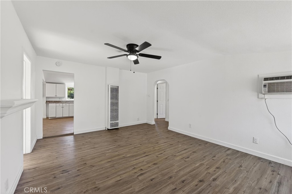 MLS #DW25270241 image #8