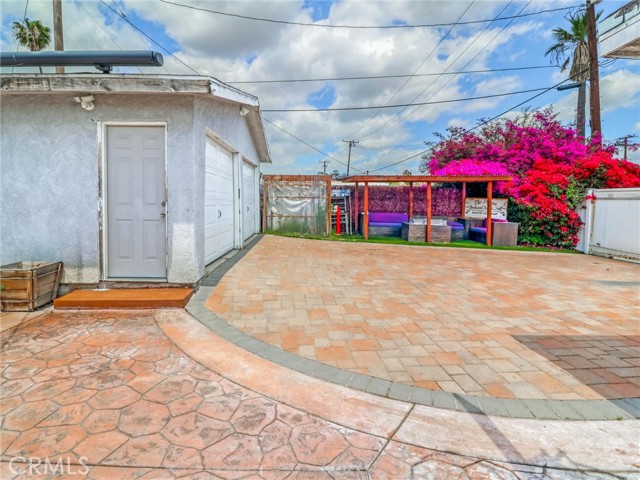 1401 W 165th Street, Compton CA: https://media.crmls.org/medias/b20c9f9a-b8d3-4ba8-b55e-824f37d673b2.jpg