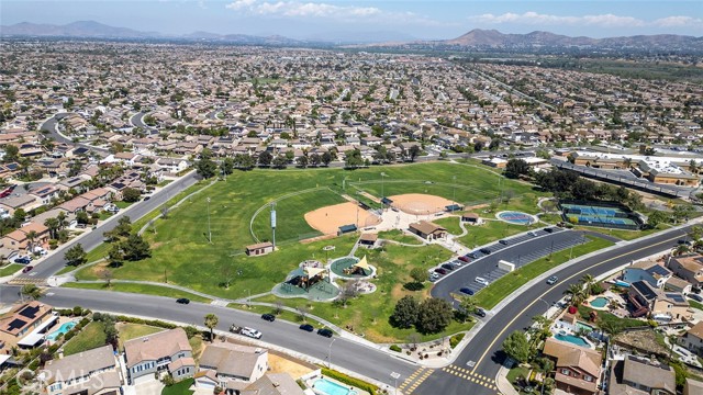 7530 Standing Rock Road, Eastvale CA: https://media.crmls.org/medias/b20cae75-412e-4ff6-af7c-352adb373028.jpg