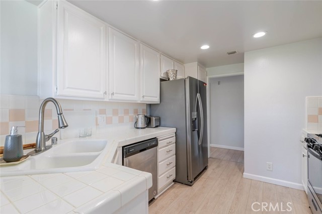 Detail Gallery Image 36 of 36 For 4430 Noble Ave #202,  Sherman Oaks,  CA 91403 - 2 Beds | 2 Baths