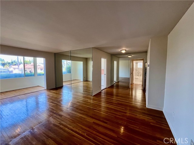 5363 La Jolla Boulevard, La Jolla CA: https://media.crmls.org/medias/b20cf1fc-3295-48e2-9bf5-45f7fa48927b.jpg