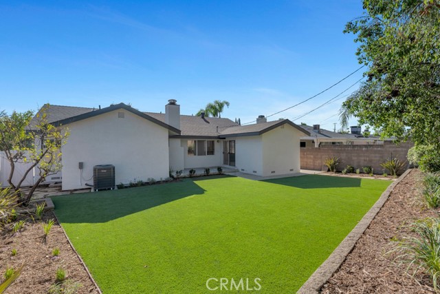 10133 Whitaker Avenue, Granada Hills CA: https://media.crmls.org/medias/b20dd94f-f721-4ed1-b106-4e2d0a4cbb39.jpg