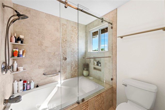 2415 Camino Bucanero, San Clemente CA: https://media.crmls.org/medias/b20e1961-15c8-4d06-8ff9-ff386b6ce908.jpg