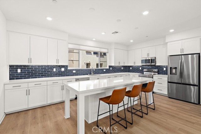 Front Image Thumbnail for CRLG26152163