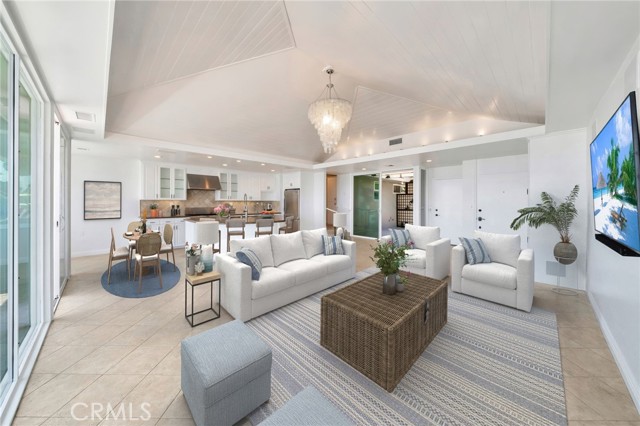 3116 Breakers Drive, Corona del Mar CA: https://media.crmls.org/medias/b20ff3f1-6df3-42d0-9095-589f3650d2a8.jpg