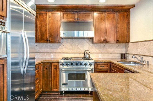 Detail Gallery Image 7 of 14 For 509 Marigold Ave #1/2,  Corona Del Mar,  CA 92625 - 2 Beds | 2 Baths