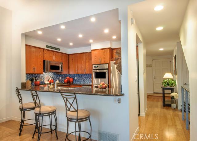 653 Manhattan Beach Boulevard, Manhattan Beach, California 90266, 2 Bedrooms Bedrooms, ,2 BathroomsBathrooms,Residential,Sold,Manhattan Beach,SB23171622