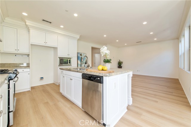 27 Maycrest, Irvine CA: https://media.crmls.org/medias/b2119509-4a87-4939-932b-442bf73bdd1c.jpg