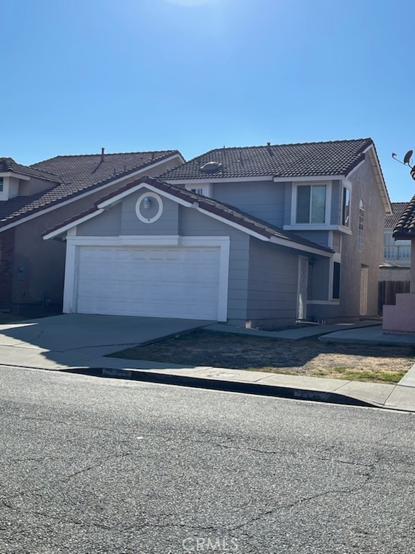 Detail Gallery Image 2 of 27 For 719 Matthisen Circle, Compton,  CA 90220 - 3 Beds | 2 Baths