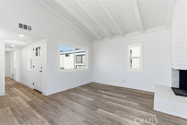 Detail Gallery Image 19 of 49 For 203 Cedar St a & B,  Newport Beach,  CA 92663 - 4 Beds | 3 Baths