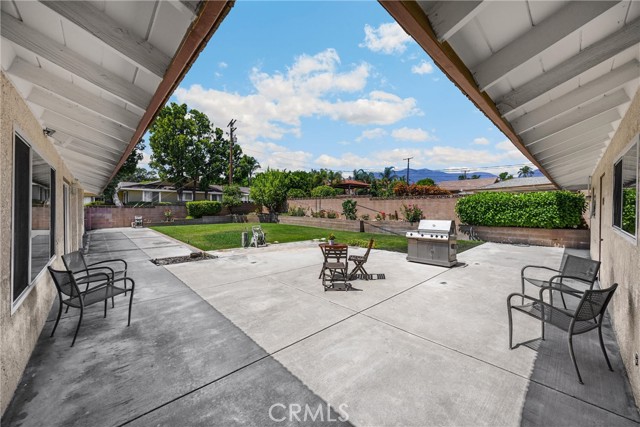 1753 N Albright Avenue, Upland CA: https://media.crmls.org/medias/b212a175-26f3-43ae-bc21-3384c3edd023.jpg